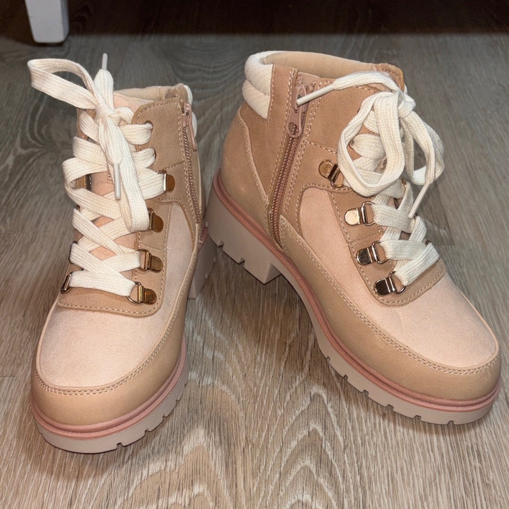 Girls Boots